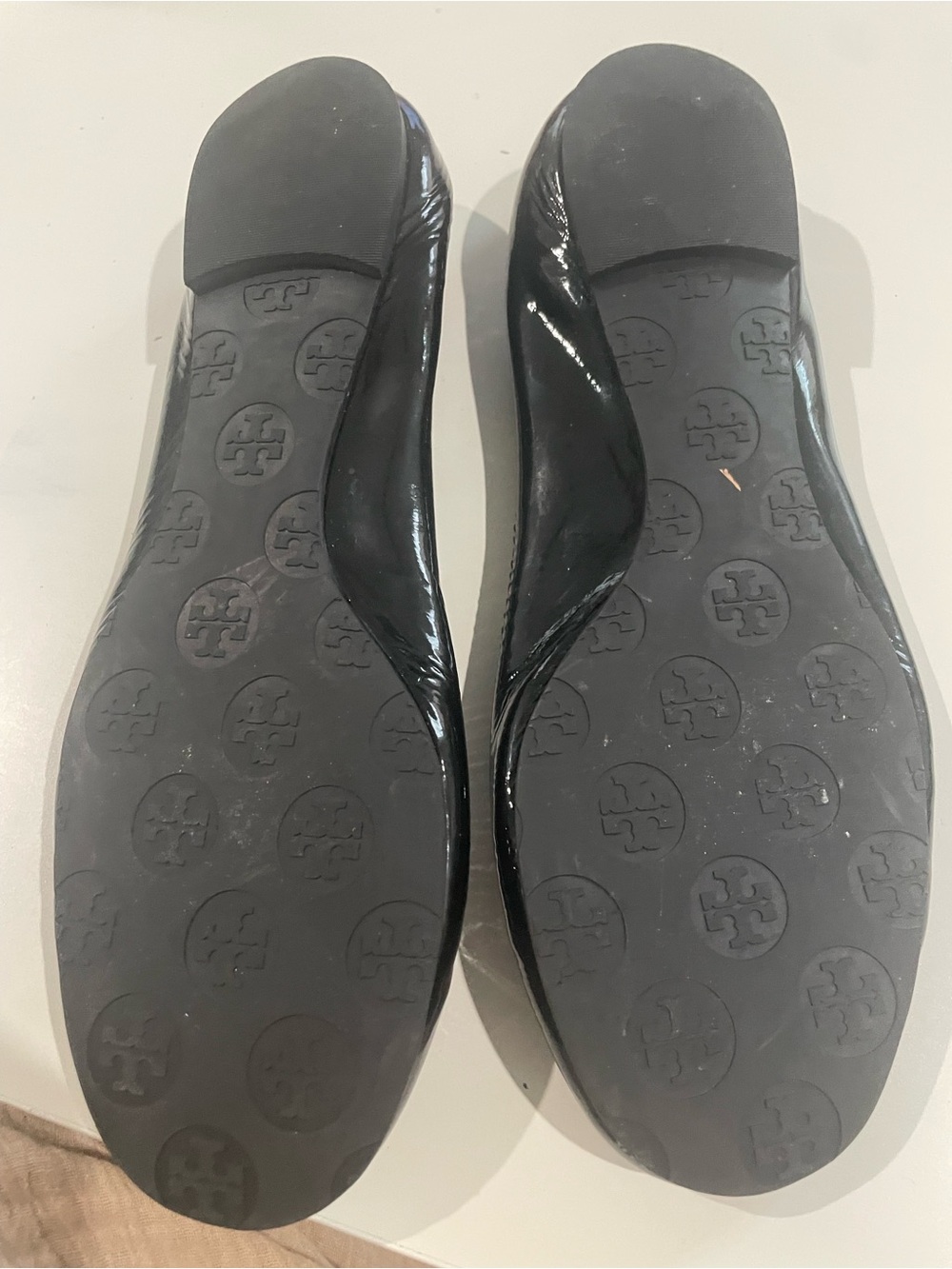 Tory Burch Women’s Black Leather Ballet Flats Slip-On Round Toe Logo Sz 8 - Picture 3 of 7